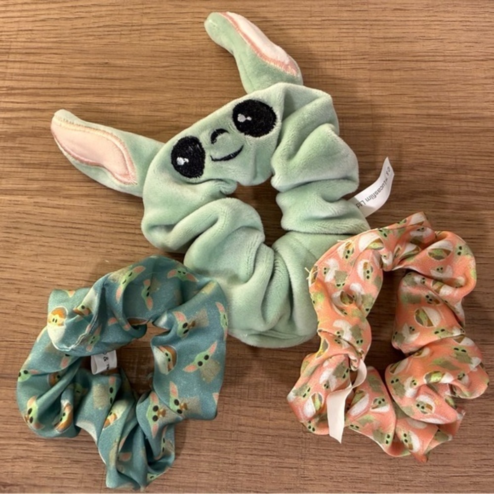 Disney Baby Yoda Scrunchie Bundle - Star Wars Hair Accessories (3 pcs)